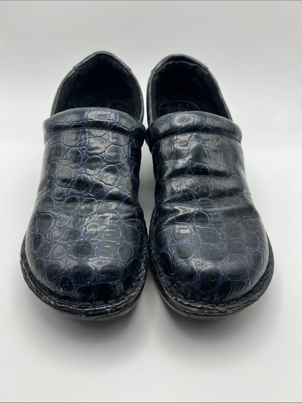 b.o.c. Navy Croc-Embossed Slip-On Loafers Women’s 8